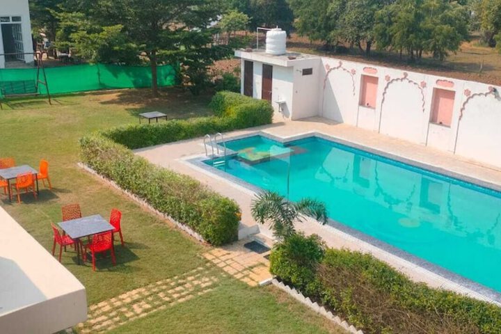Pool 5 of 8