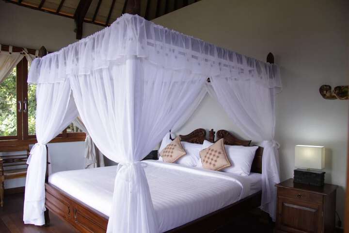 Room 6 of 34