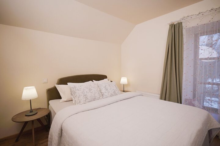 Room 32 of 149