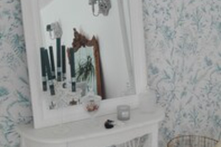 Room 9 of 17