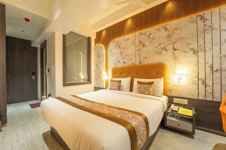 Room 21 of 34