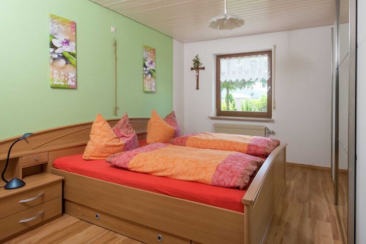 Room 6 of 31