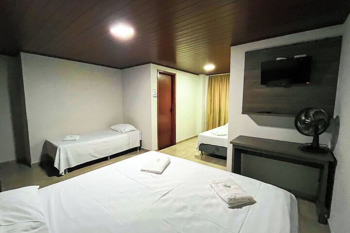 Room 10 of 21
