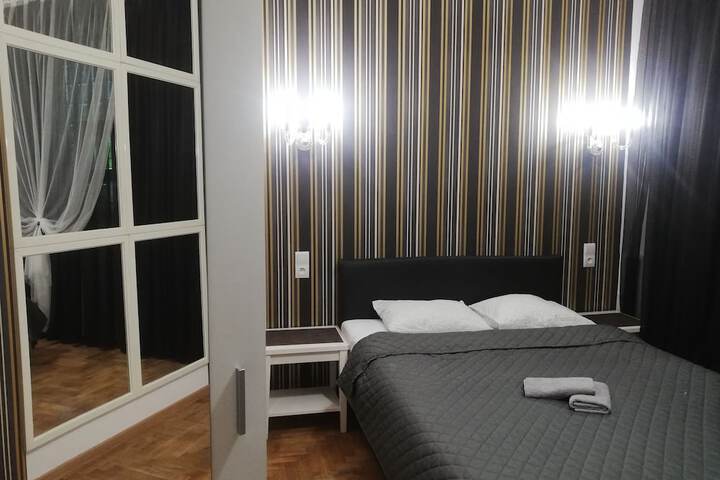 Room 23 of 159