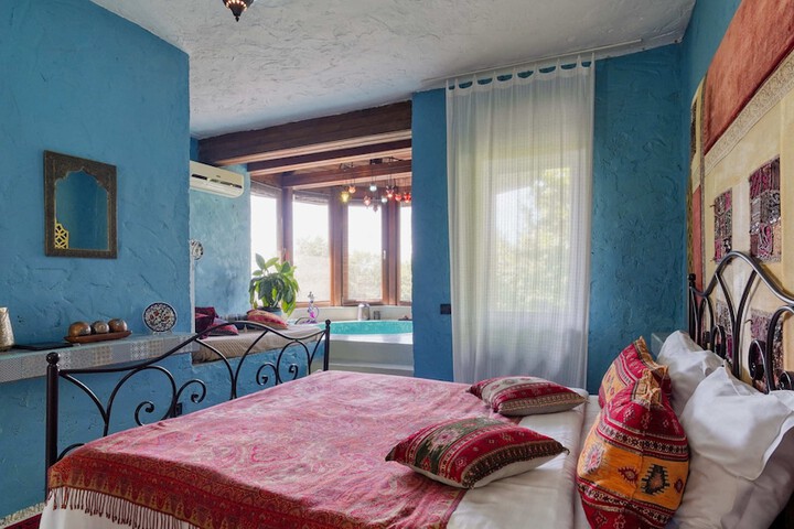 Room 20 of 74