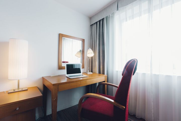 Room 9 of 89