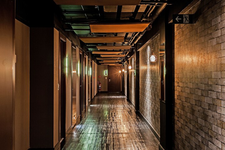 Ballroom/Hall 40 of 45