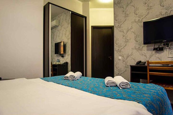 Room 45 of 87