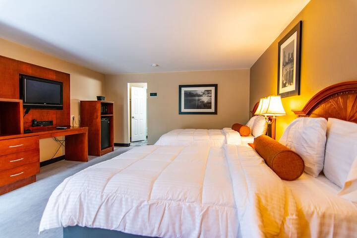 Room 6 of 16