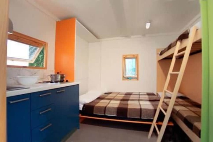 Room 5 of 52