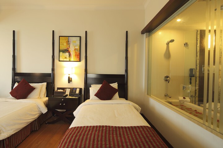 Room 3 of 22