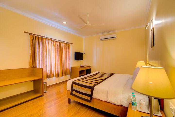 Room 3 of 32