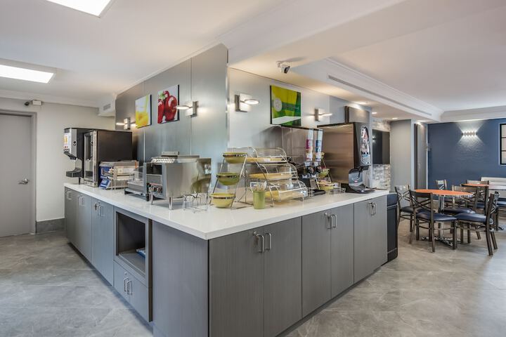 Breakfast area