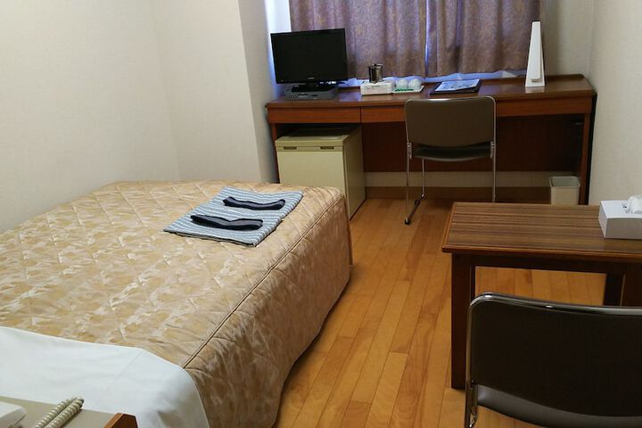 Room 28 of 80