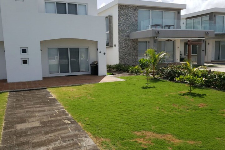 General 4 of 17