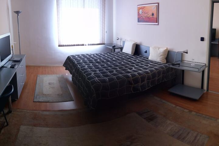 Room 10 of 38