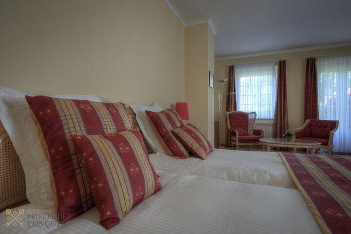 Room 8 of 39