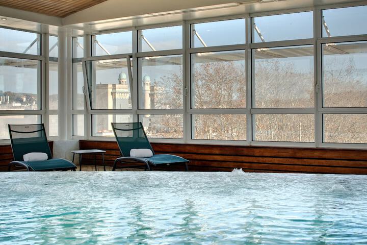 Pool 19 of 47