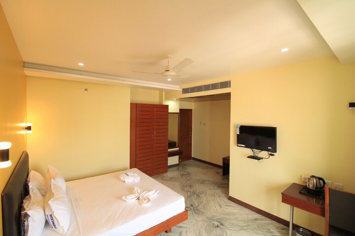 Room 15 of 26