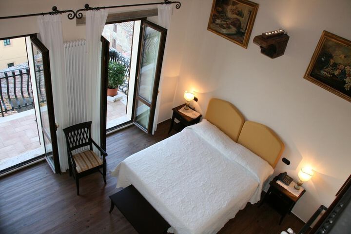 Room 20 of 61