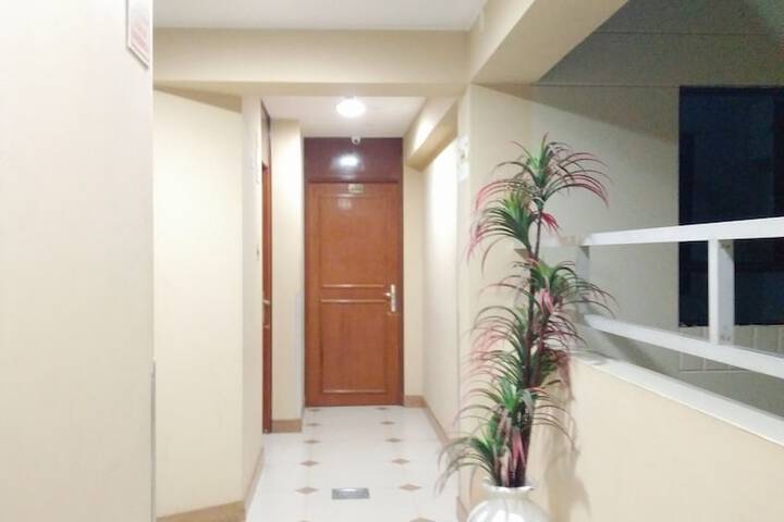 Ballroom/Hall 63 of 74