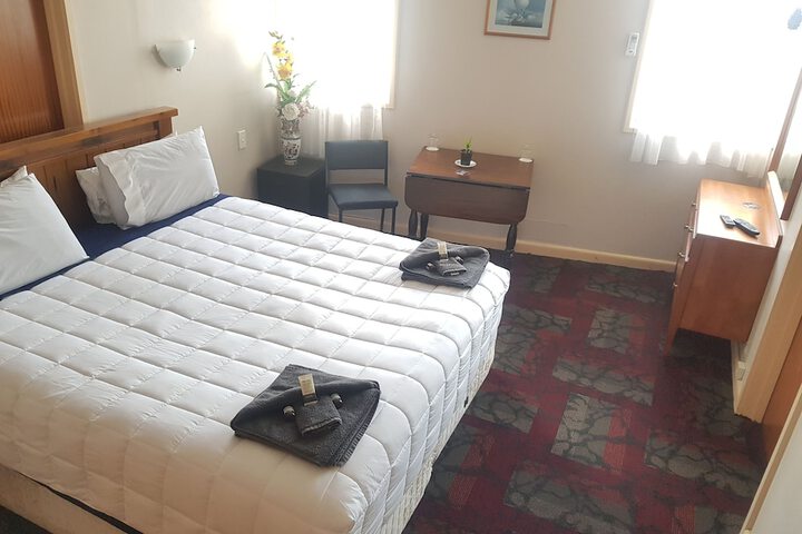 Room 5 of 27