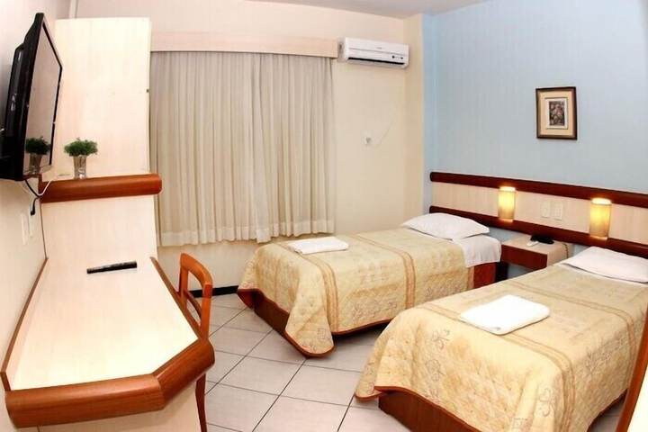 Room 15 of 60