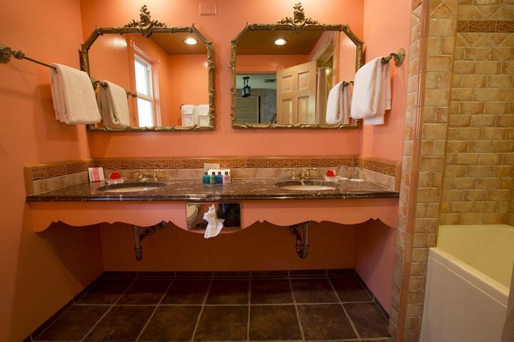 Bathroom sink