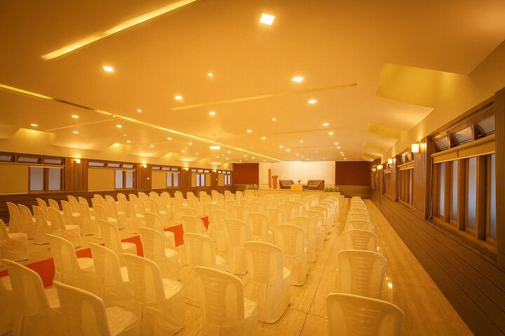 Ballroom/Hall 49 of 71