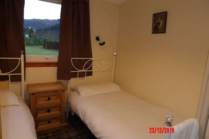 Room 4 of 13