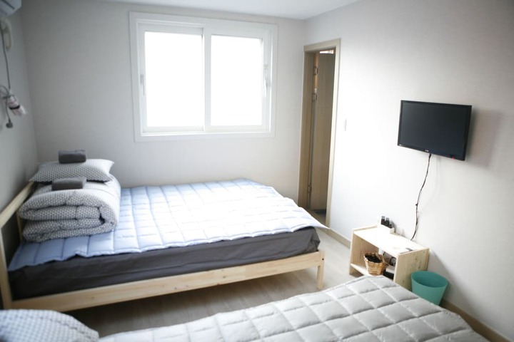Room 15 of 49