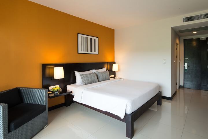 Room 8 of 51