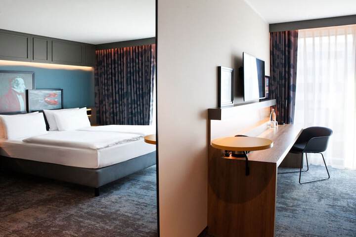 Room 5 of 31