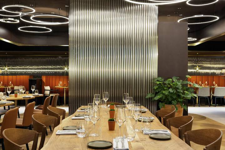 Dining 57 of 77