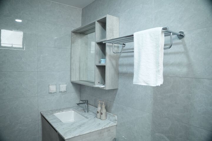 Room 16 of 22