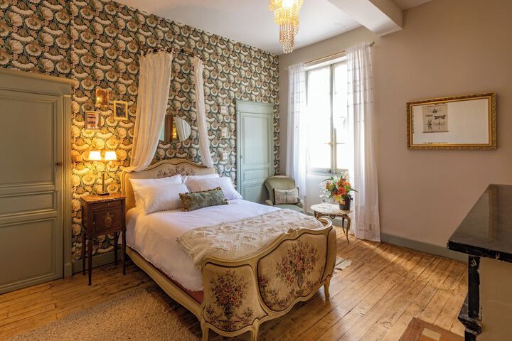 Room 25 of 139