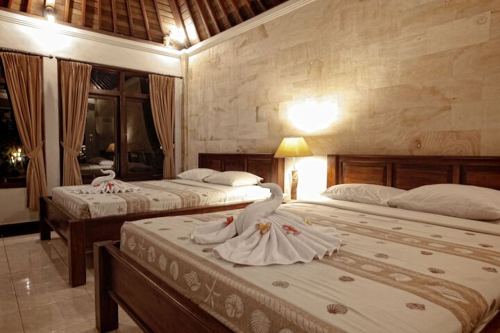 Room 9 of 27