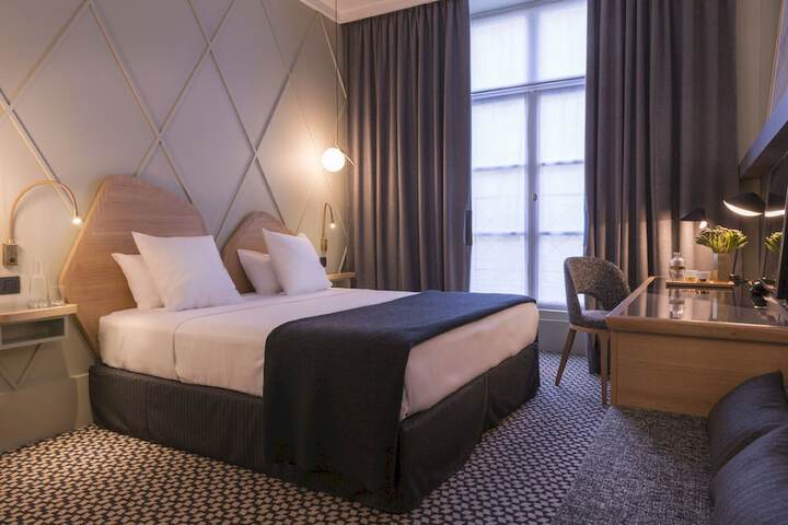 Room 4 of 45