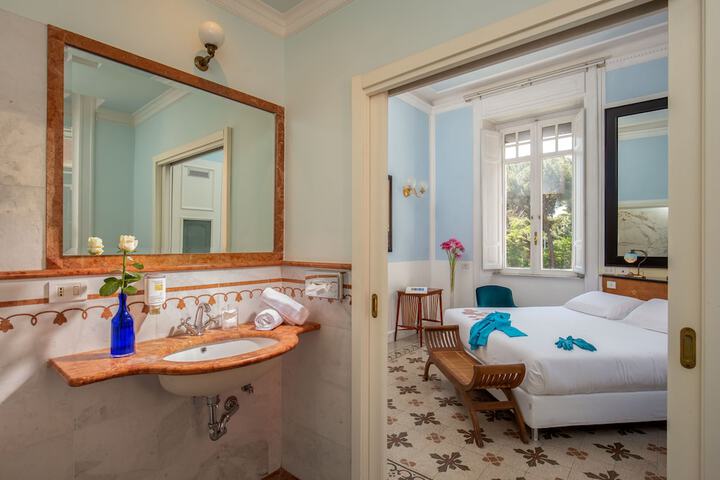 Bath Photo