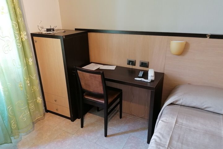 Room 18 of 64