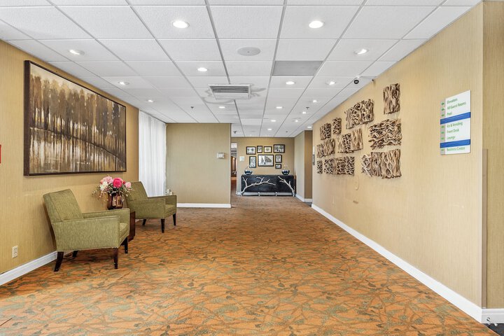 Ballroom/Hall 15 of 17