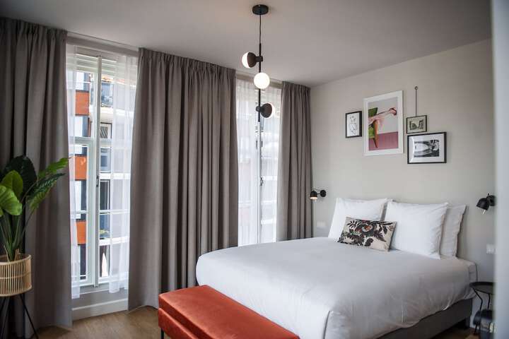 Room 16 of 62