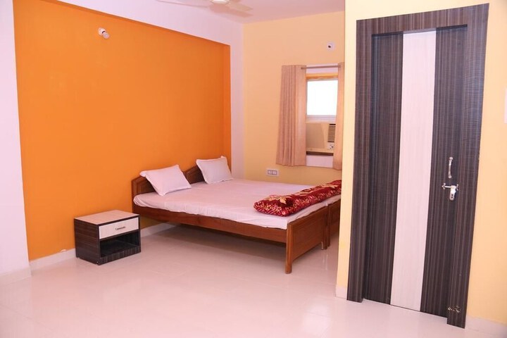 Room 8 of 29