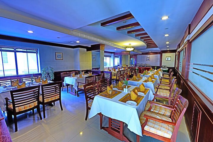 Dining Photos