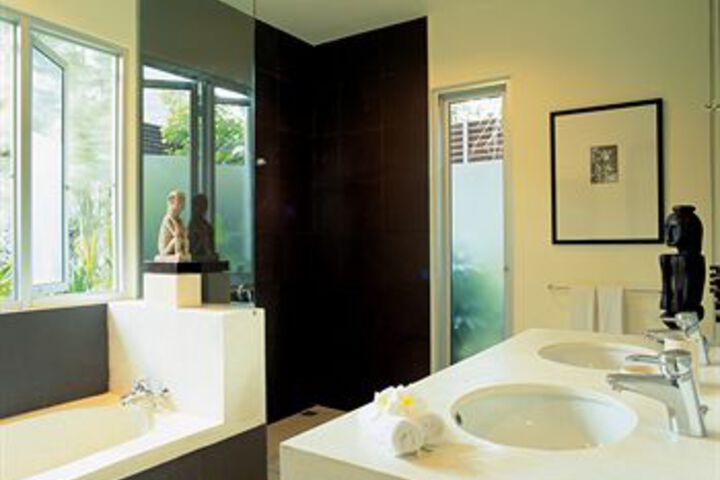Room 2 of 12