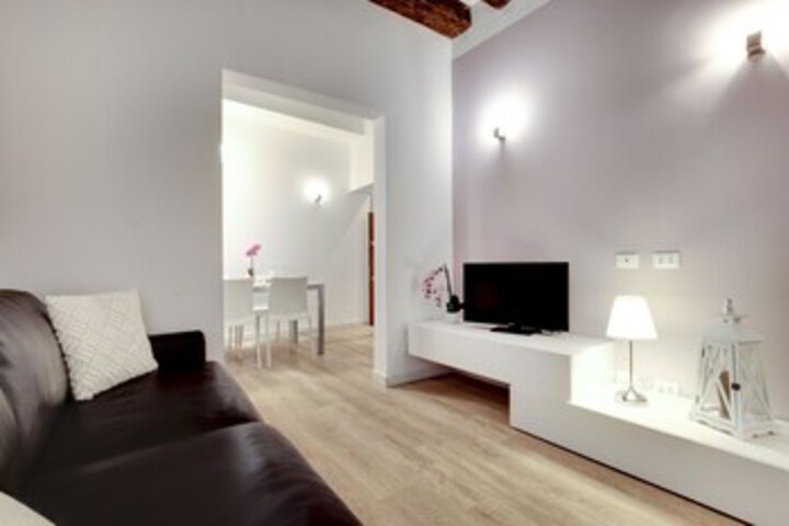 Room 8 of 22