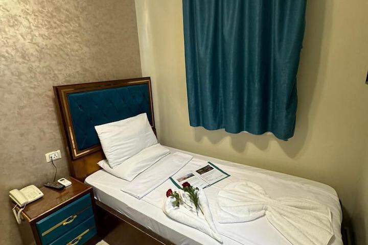 Room 44 of 137