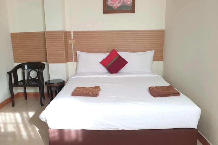 Room 9 of 24