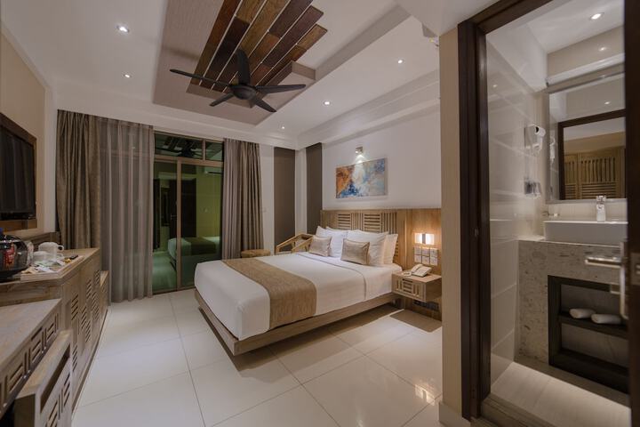 Room 20 of 118