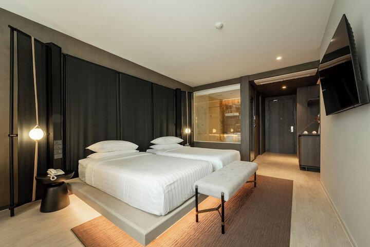 Room 27 of 111